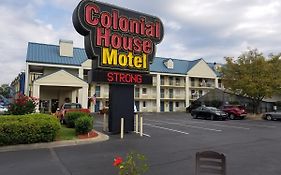 Colonial House Motel in Pigeon Forge